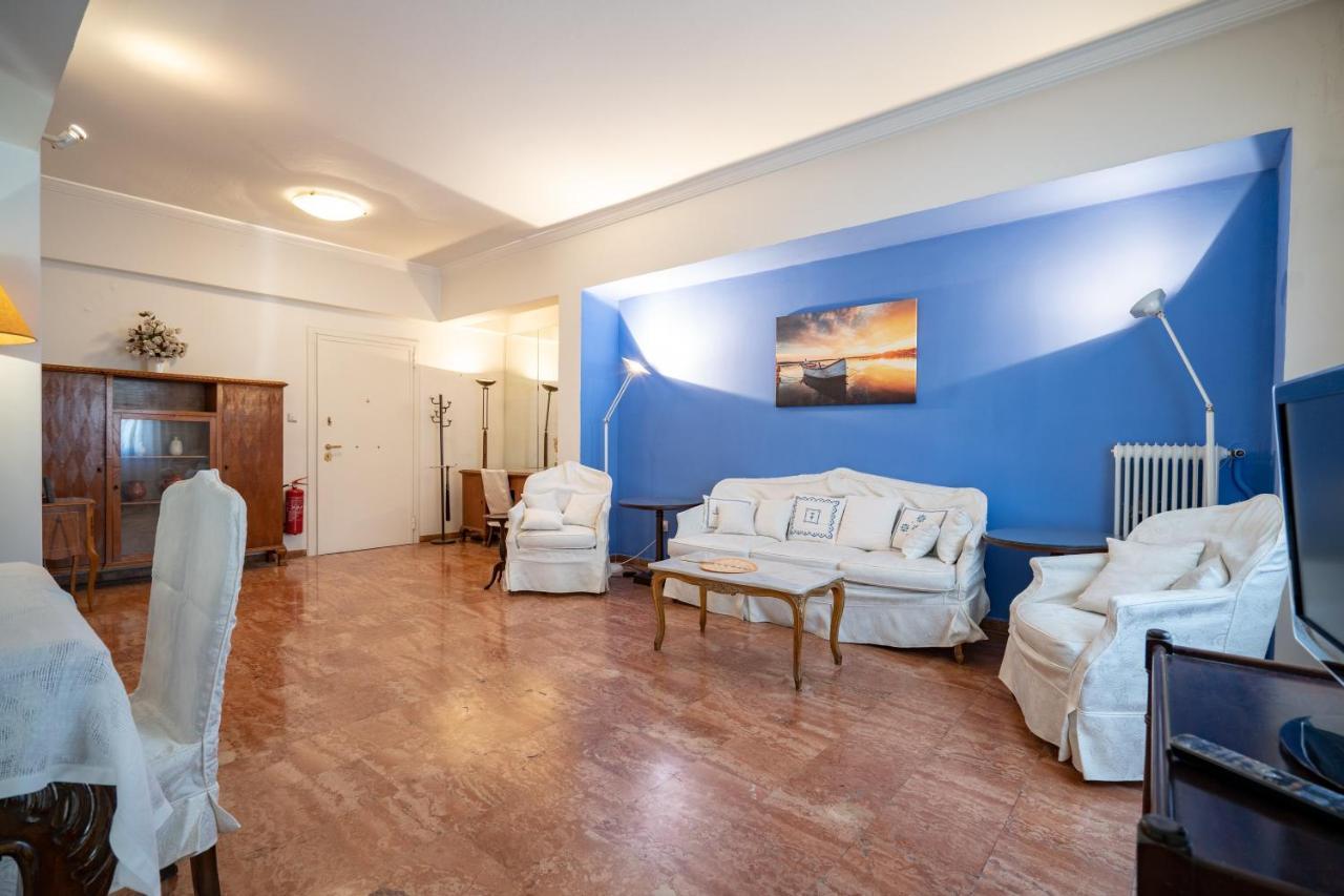 Larissa Station Metro St. 2 Bedrooms 3 Pers. Flat Atenas Exterior foto