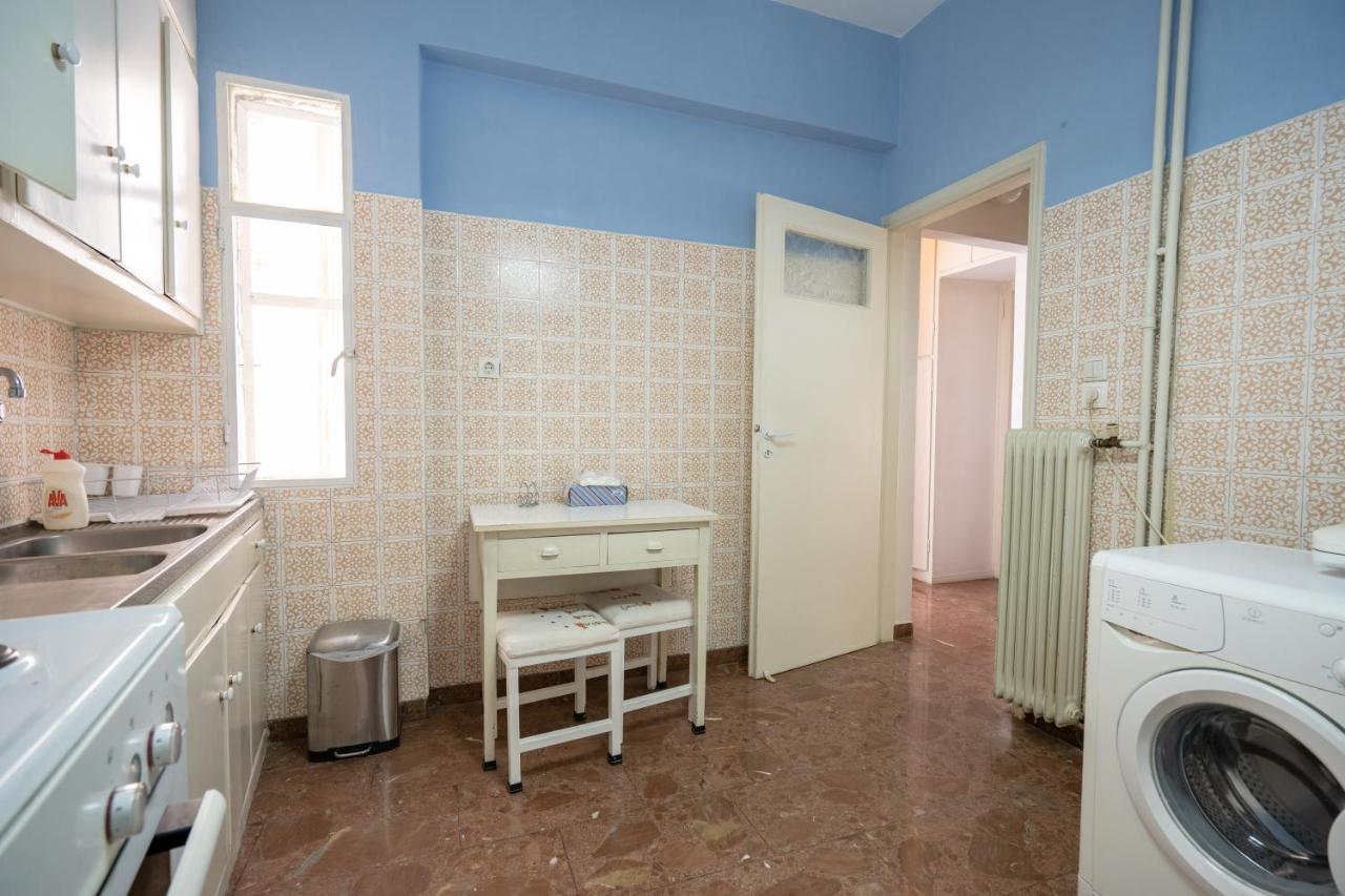 Larissa Station Metro St. 2 Bedrooms 3 Pers. Flat Atenas Exterior foto